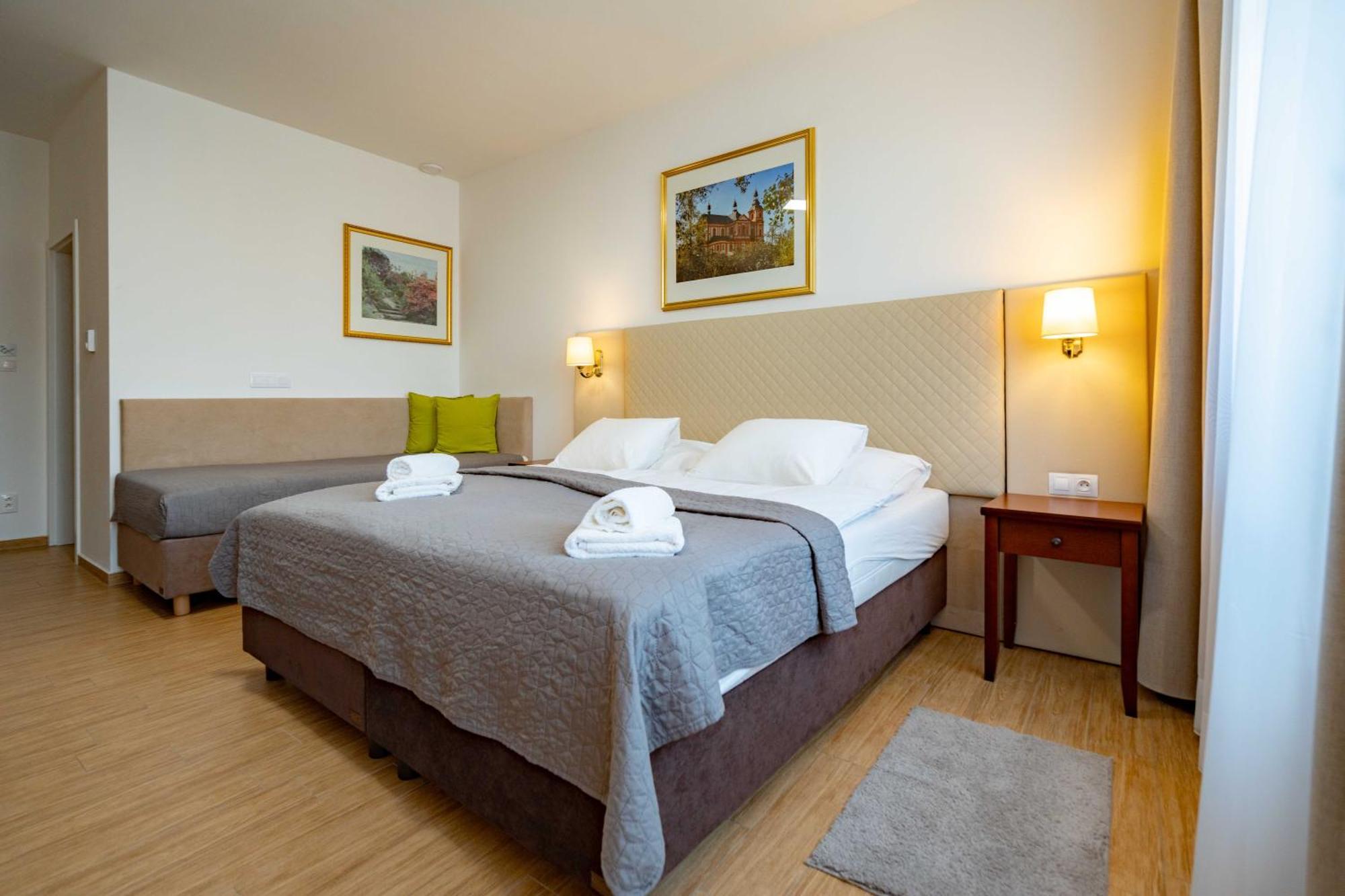 Hotel Volf Přeštice 外观 照片