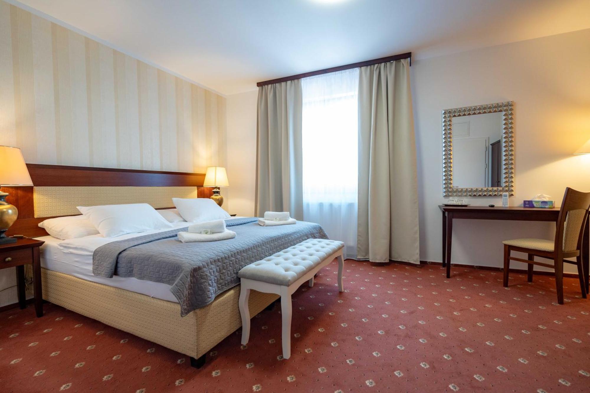 Hotel Volf Přeštice 外观 照片