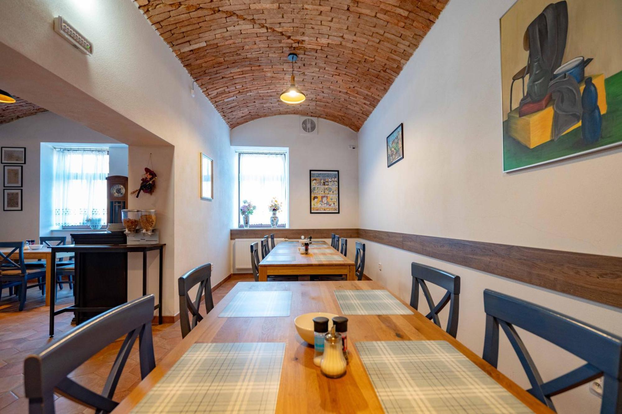 Hotel Volf Přeštice 外观 照片